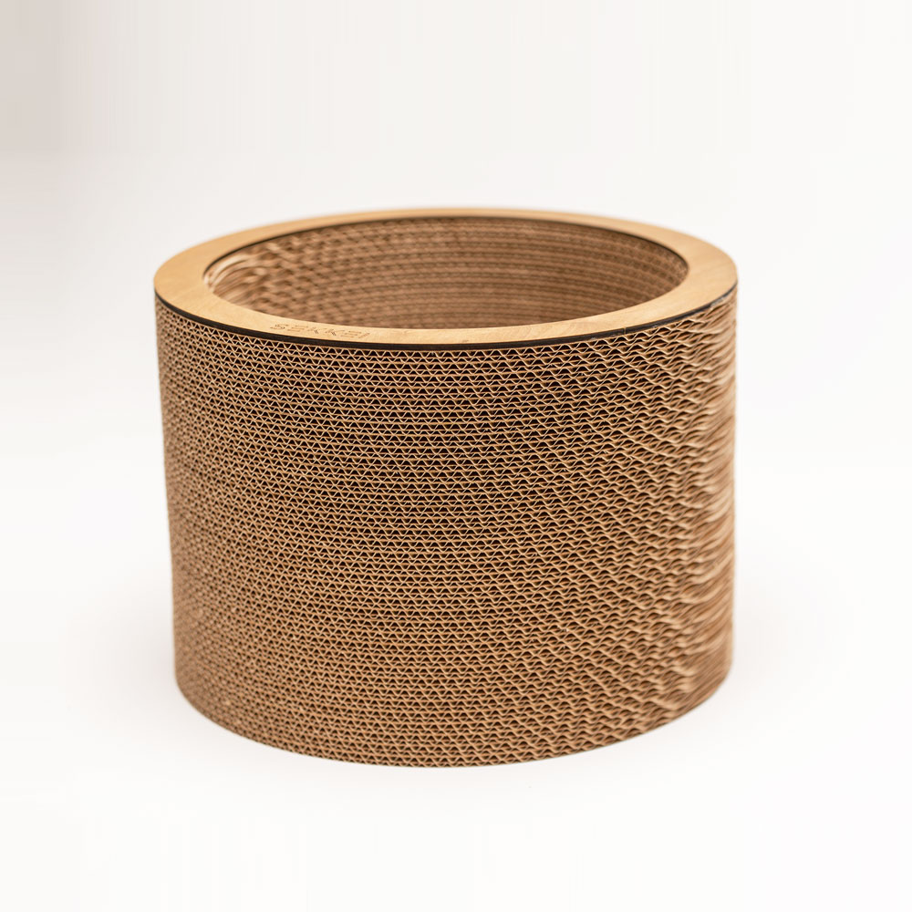 Linea RiciclaMoss! - Cachepot Medium - Sottovaso in cartone sostenibile e pianta semi-naturale - by Verde Passione in collaborazione con Sekkei