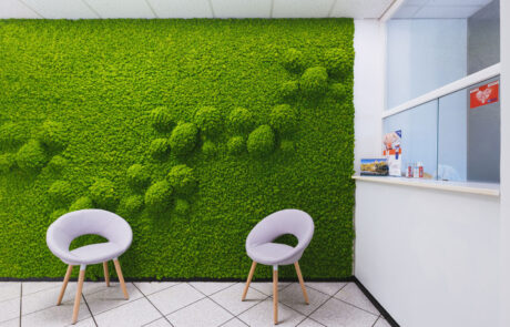 Medical – Phyto Performance Italia – by Verde Passione Pareti Nordic Drop Wall, Nordic Drop Set e Logo in Moss per Phyto Performance Italia - Padova