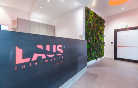 Corporate – Laus Informatica – patere modello Botany Red Wall Corporate - Laus Informatica - patere modello Botany Red Wall