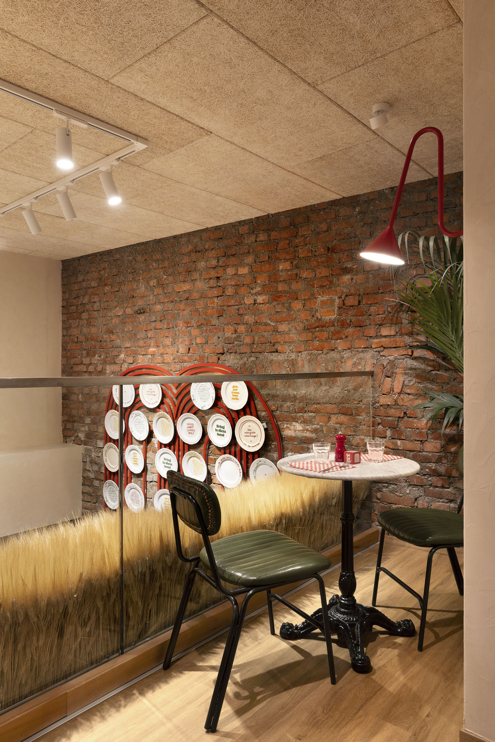 Ho.re.ca – Ristorante Miscusi – Fioriere personalizzate verde disidratato – by Verde Passione Ho.re.ca – Ristorante Miscusi – Fioriere personalizzate verde disidratato – by Verde Passione